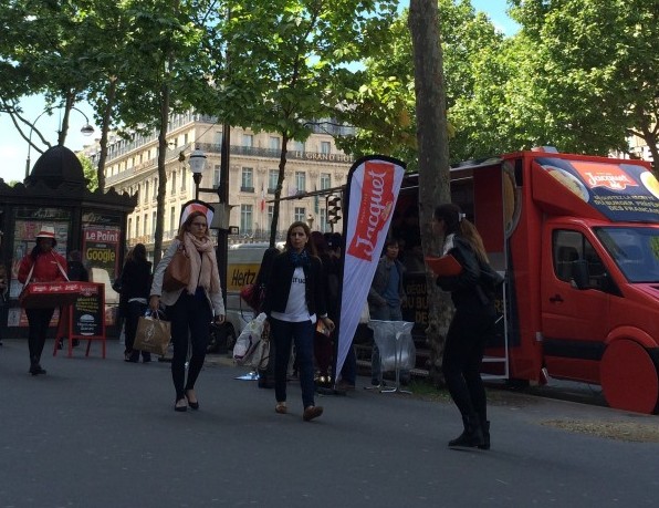 Pains Burger Jacquet - Roadshow Animation Food Truck Globe